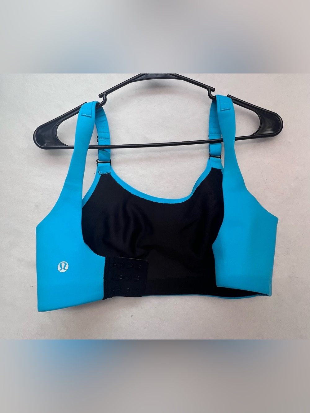 Lululemon Booby Bracer 32DD - Picture 6 of 6
